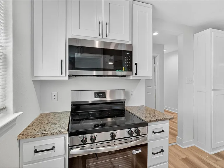 5616 Wellesley Ave — Photo 9
