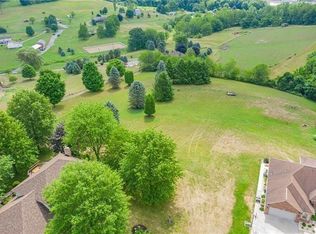 21 La Mantia Ln, Blairsville, PA 15717