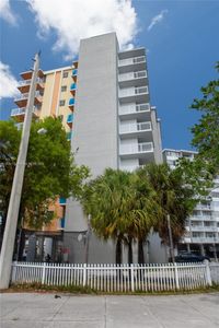 2025 NE 164th St APT 301, North Miami Beach, FL, 33162