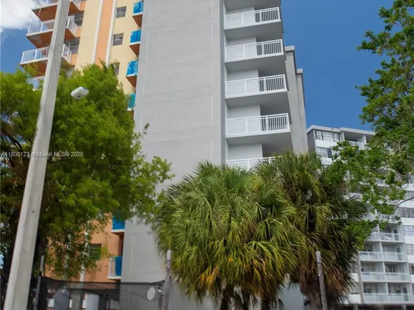 2025 NE 164th St APT 301, North Miami Beach, FL 33162