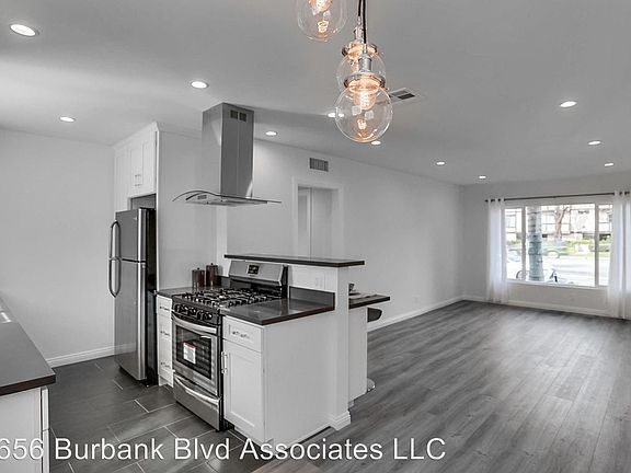 2nd image of 12656 Burbank Blvd APT 7