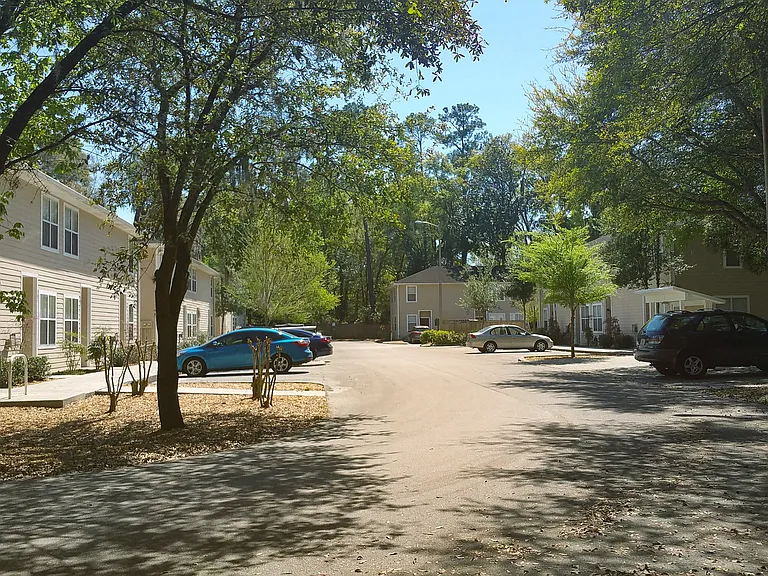 1710 NW 7th St #401 — Photo 2