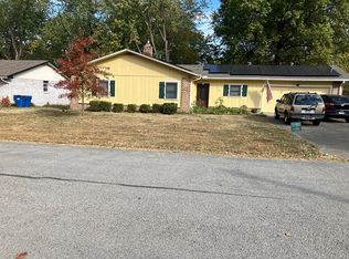 205 SE 13th St, Bentonville, AR 72712