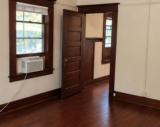 3rd image of 1430 I St APT 2