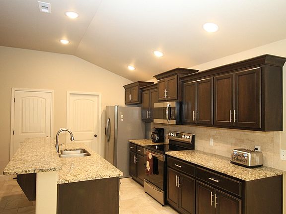 1204 E. Par Circle 019