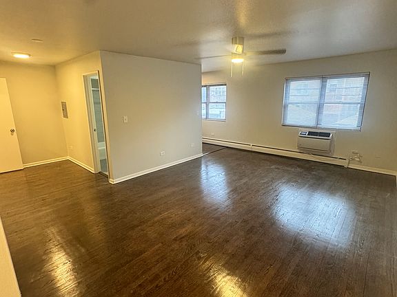 5th image of 8039 S King Dr APT 203