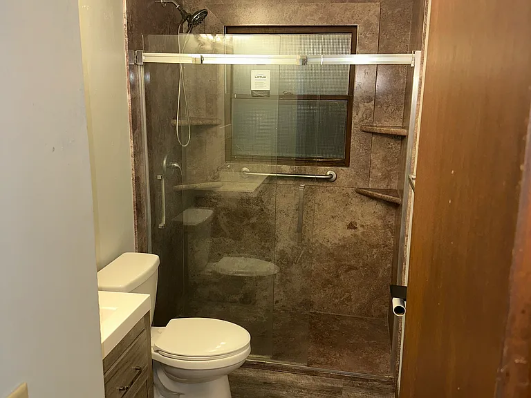 1765 Valley Dr — Photo 6