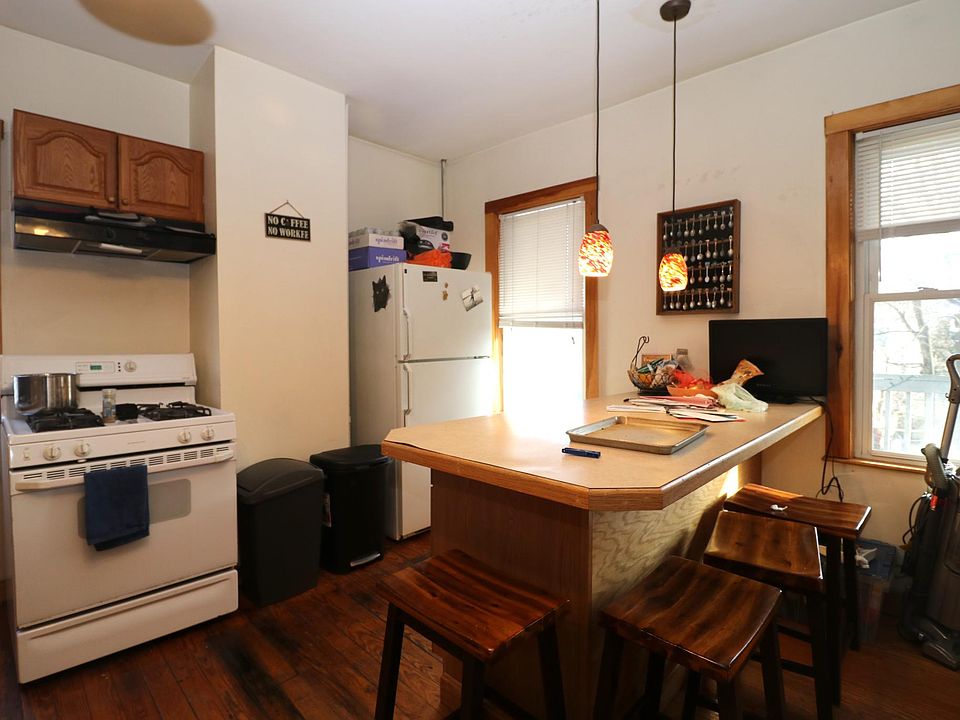1st image of 336 Faneuil St #3C