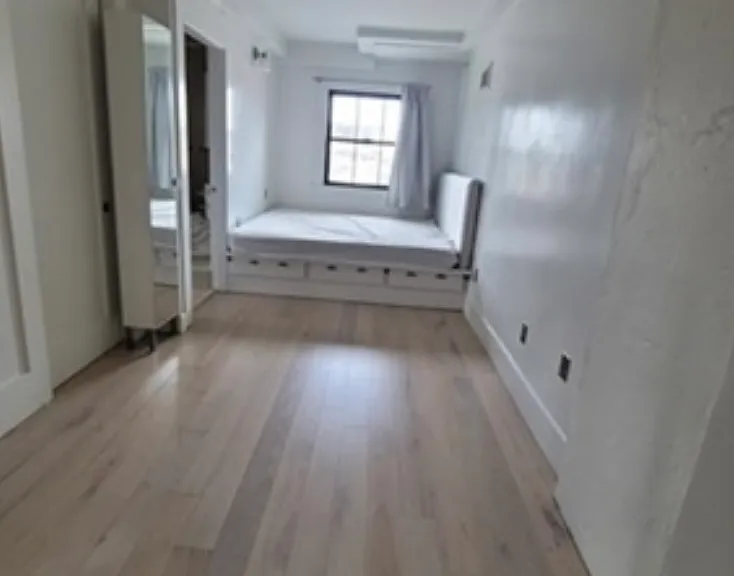 141 W 2nd St — Photo 6