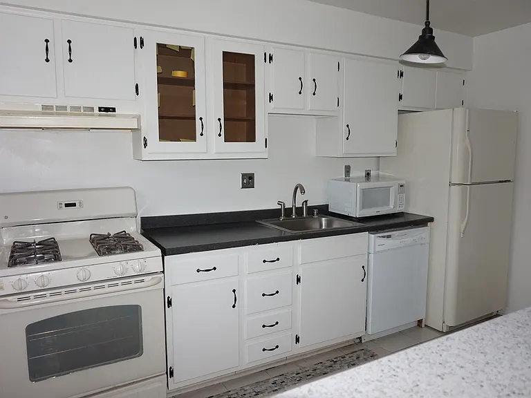 931 N Central Ave — Photo 9