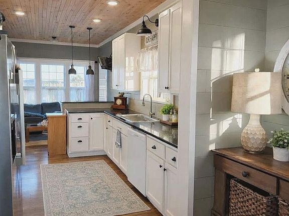 5th image of 15629 Romberg Rd