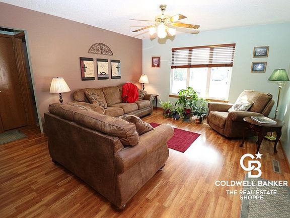 5th image of 2302 N Mohawk Dr