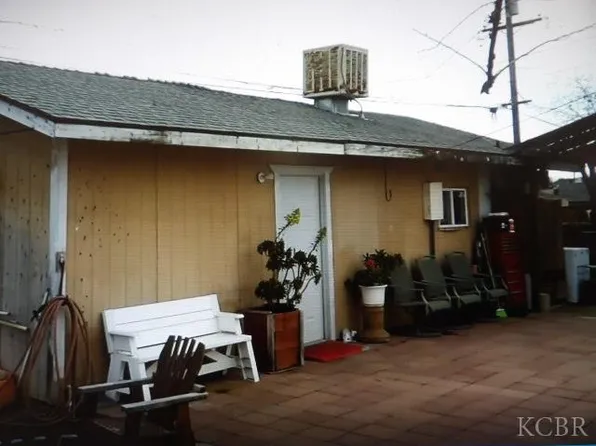 128 E Mariposa St, Avenal, CA 93204