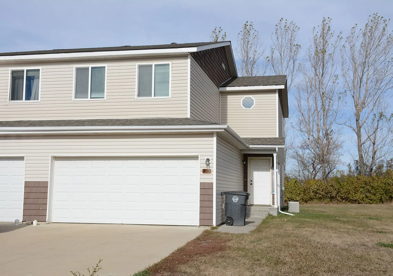 300 5th Ave W — Photo 2