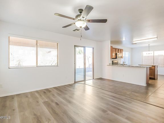 3rd image of 1308 W JERSEY Way