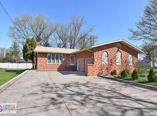 600 Cousineau Rd, Windsor, ON N9G1V5