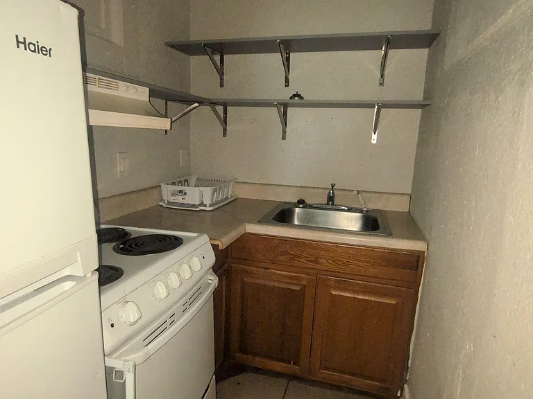 417 N Liberty St #8 — Photo 9