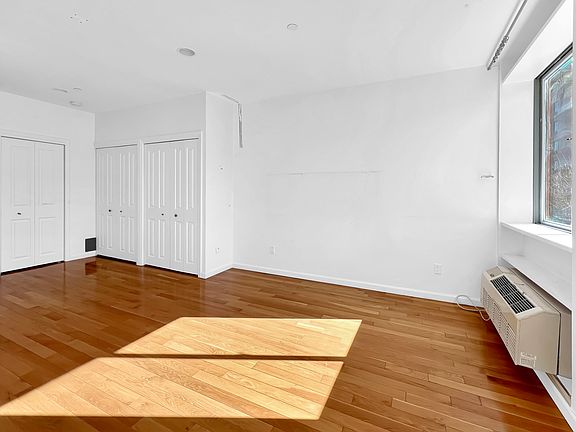 2nd image of 123 W 131st St APT 5