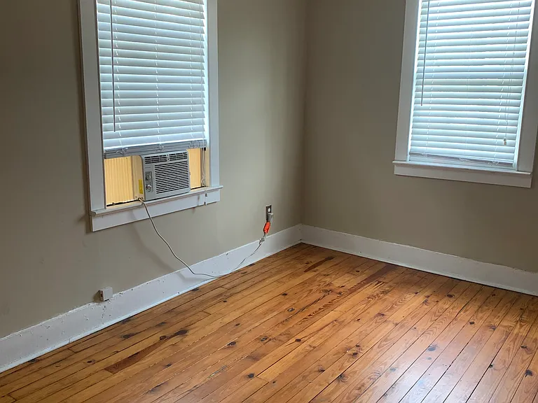 319 Ashley Ave #B — Photo 2