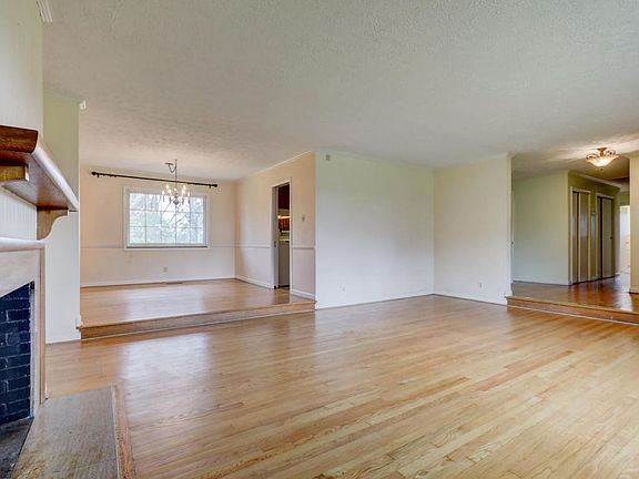 5th image of 7213 Sheffield Dr