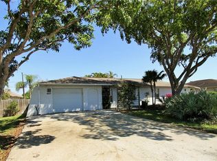 607 108th Ave N #611, Naples, FL 34108