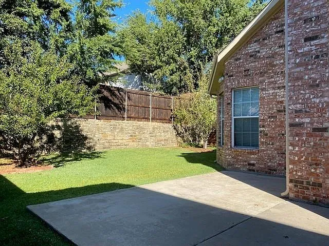 3621 Nandina Dr — Photo 6