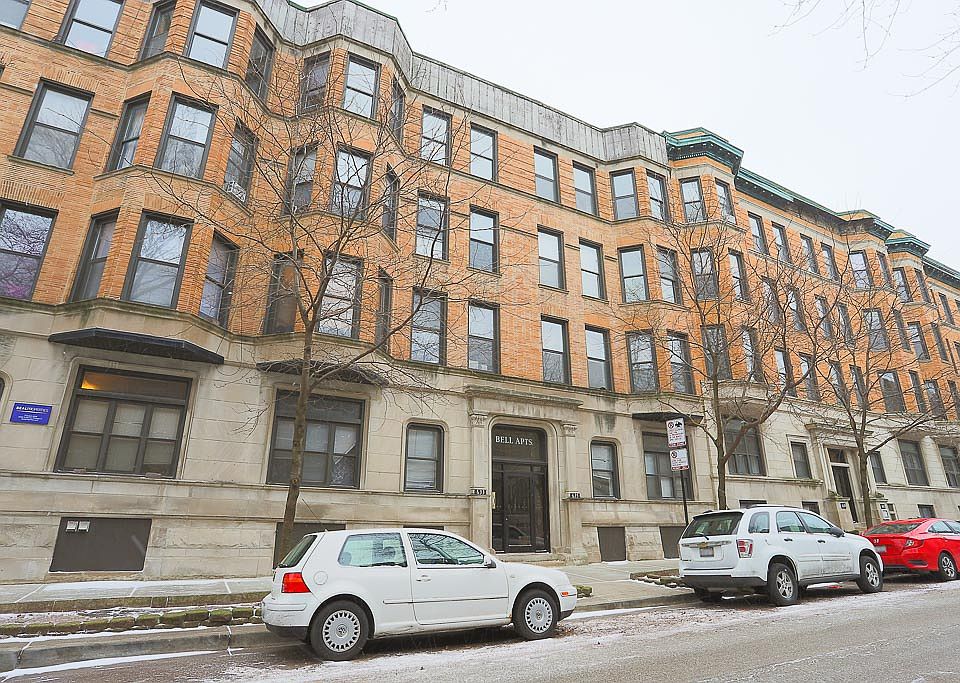 1st image of 633 W Oakdale Ave #41701