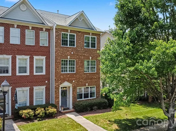 7051 Brighton Park Dr, Mint Hill, NC 28227