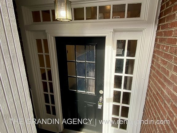 5th image of 202 Elm Ave SW #A3