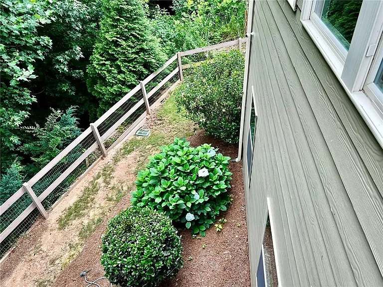 3366 Kenyon Creek Dr — Photo 16