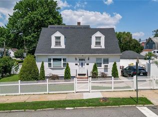 325 College Ave, Staten Island, NY 10314