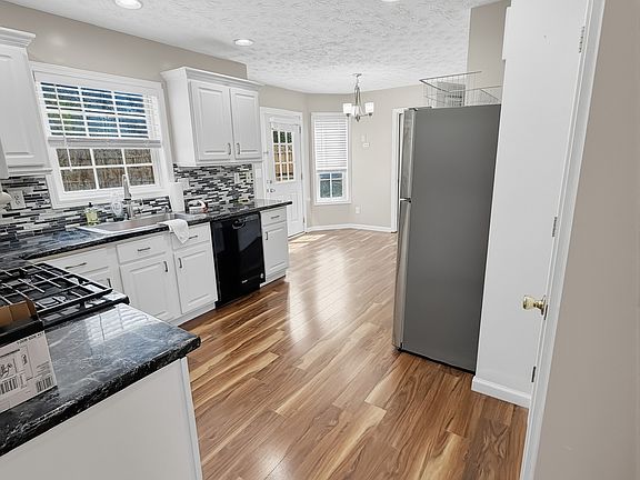 5th image of 2320 Carlysle Cove Dr