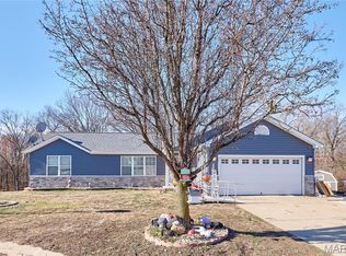 80 Village Circle Dr, Winfield, MO 63389