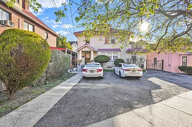 43-45 Parsons Boulevard