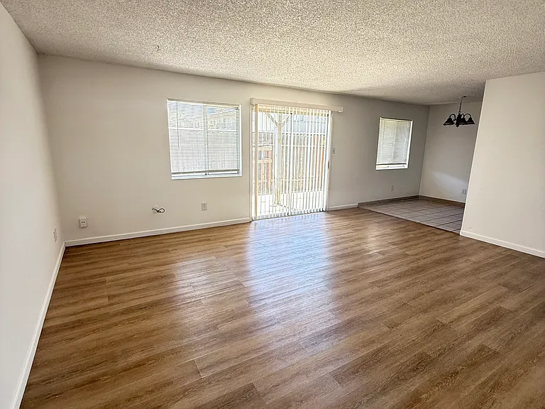 606 E Yorkshire Dr #2 — Photo 3