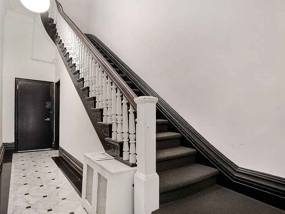 1st image of 271 5th Ave #3