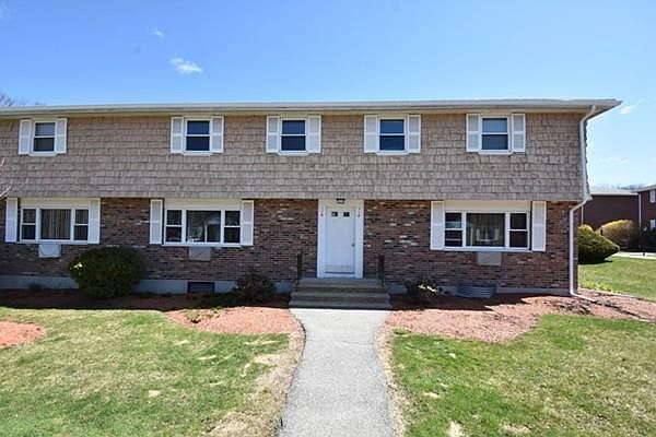 1st image of 118 Kingston St #118