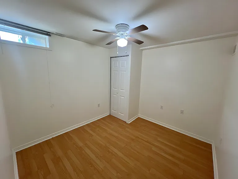 5965 Stonebriar Cres — Photo 4