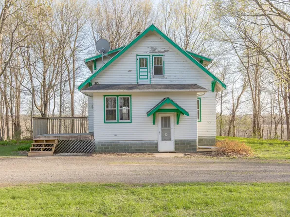 25305 Laredo Ave, Belle Plaine, MN 56011