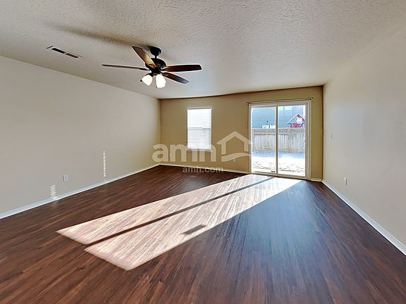 3rd image of 303 Parkmont Way