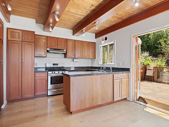 5th image of 1212 Fernwood Pacific Dr