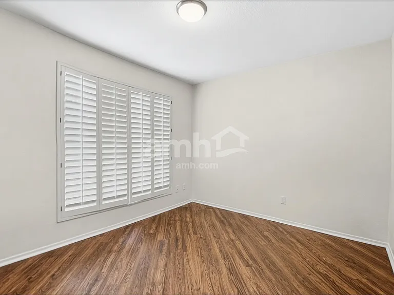 21182 N 62nd Ave — Photo 15
