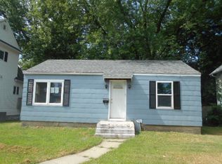 403 18th Ave, Sterling, IL 61081