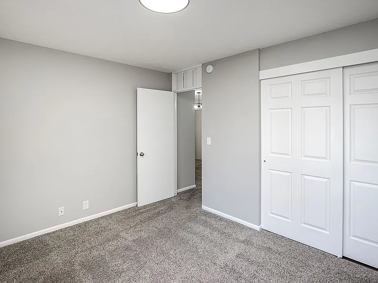 4815 S 131st St #15 — Photo 14