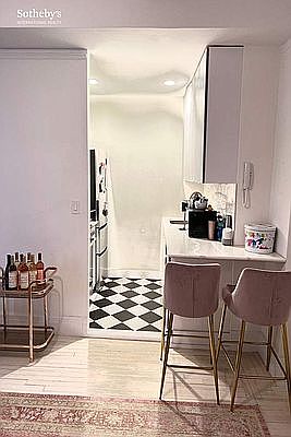 5th image of 157 E 72nd St APT 7E