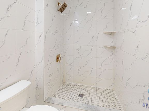 3rd image of 1079 Lafayette Ave #305