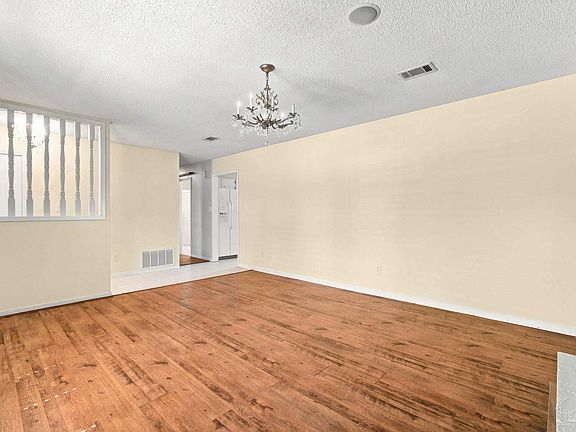 4th image of 6639 Chicago Ave