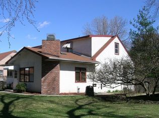 636 10th Ave NW, New Brighton, MN 55112