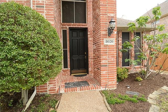 2nd image of 8020 Lynores Way