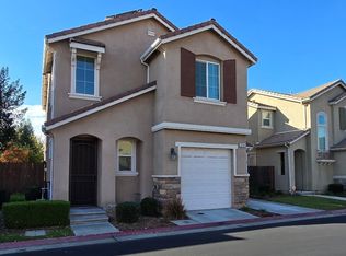 3246 Monterosa Ln, Clovis, CA 93619